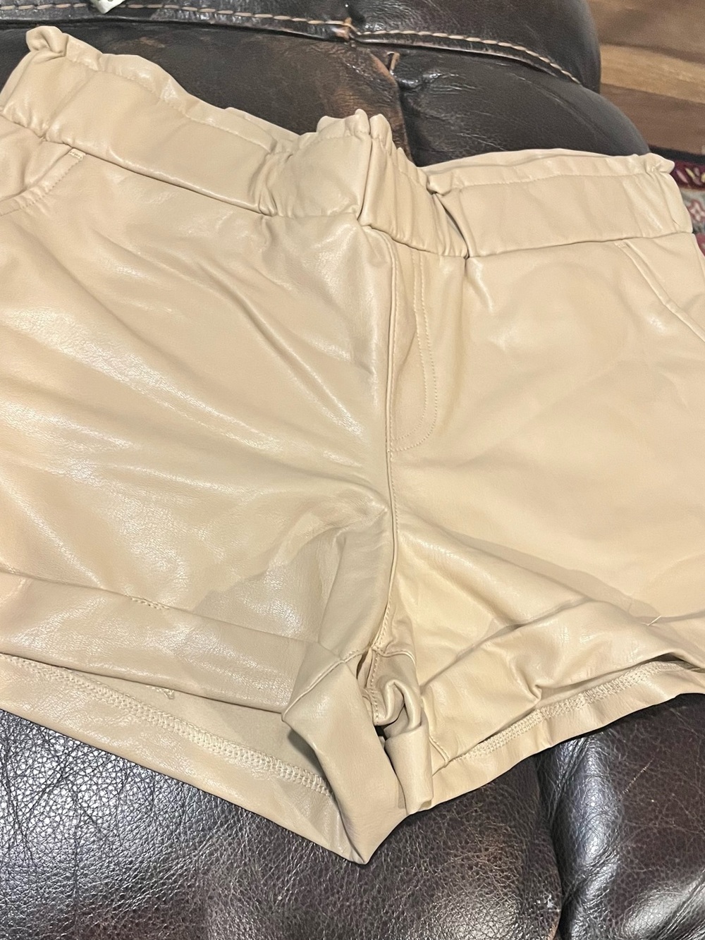 Sincerely Jules Women's Faux Leather Elastic Waist Shorts - Cream
